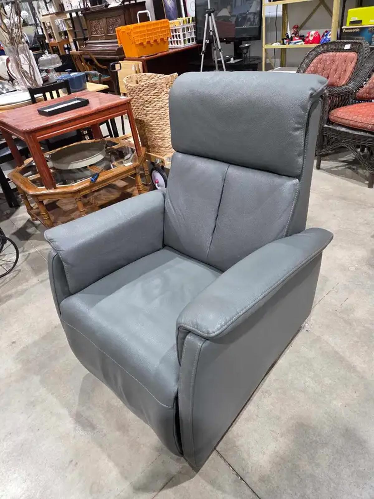 Spaziorelax Leather Recliner/Rocker Armchair