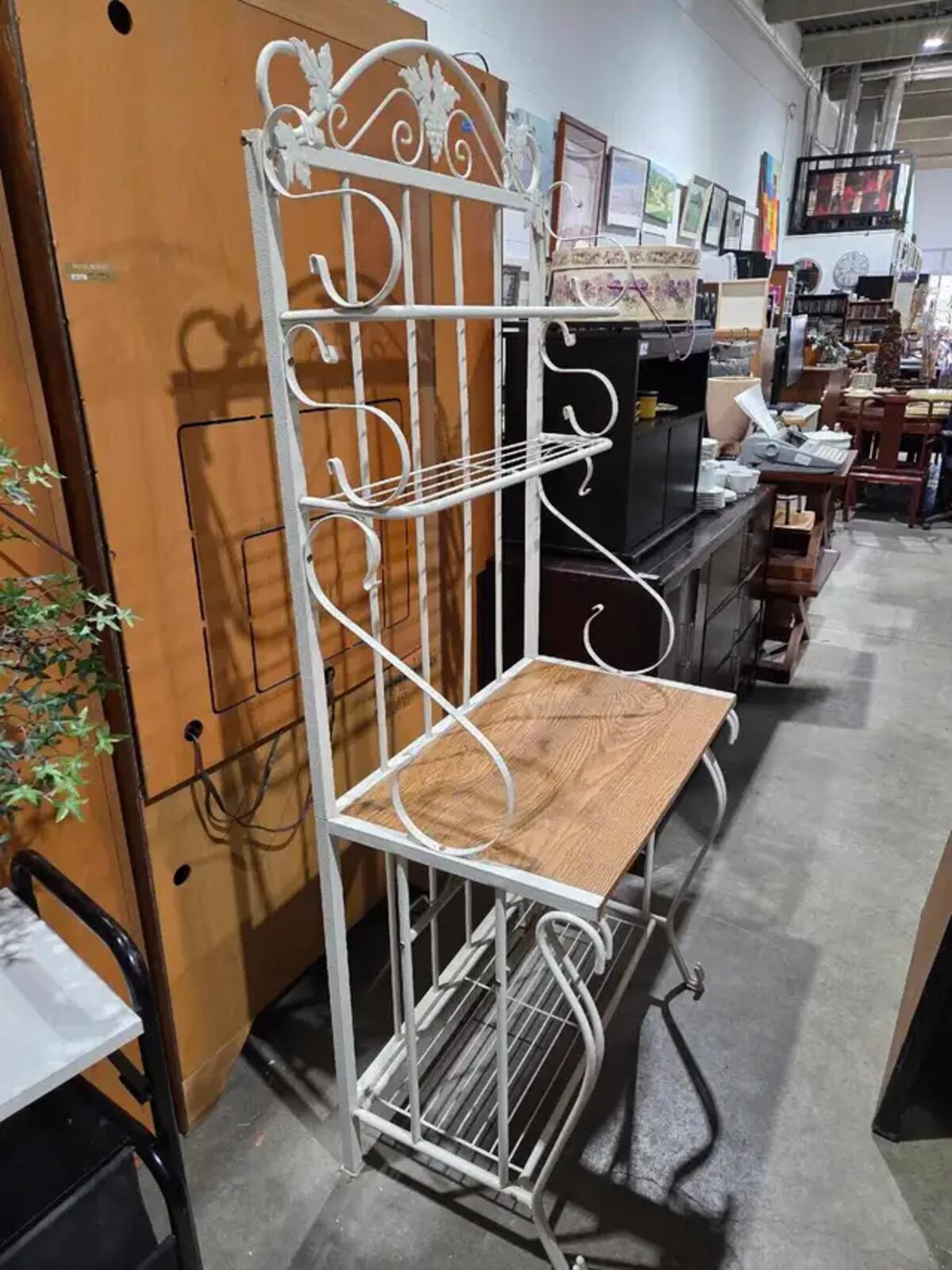 White Metal Bakers Rack
