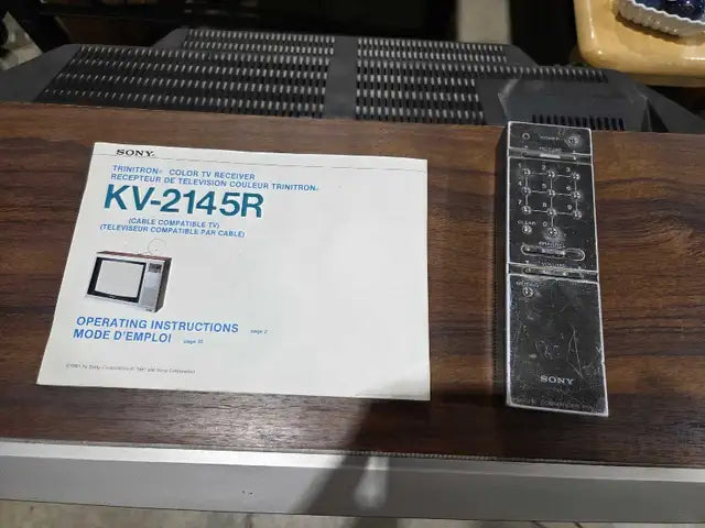 Vintage Sony Trinitron KV-2145R 21" TV - 1981
