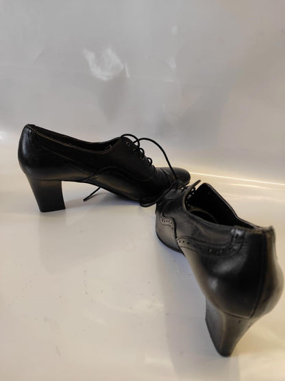 NATURALIZER black Lace Up leather heel Shoes size 8 1/2 N