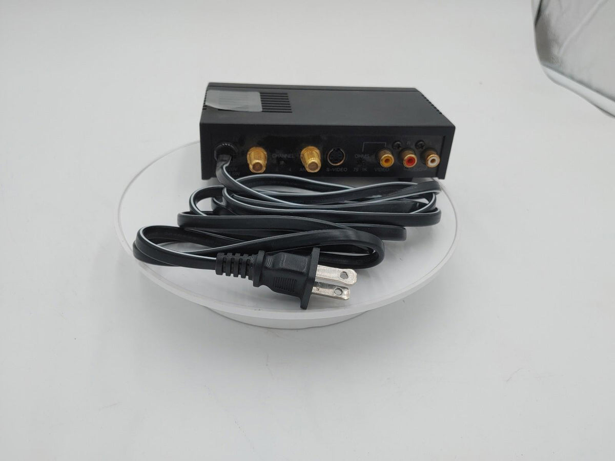 Excellent état Modulateur RF RadioShack 15-1214 Noir Non testé