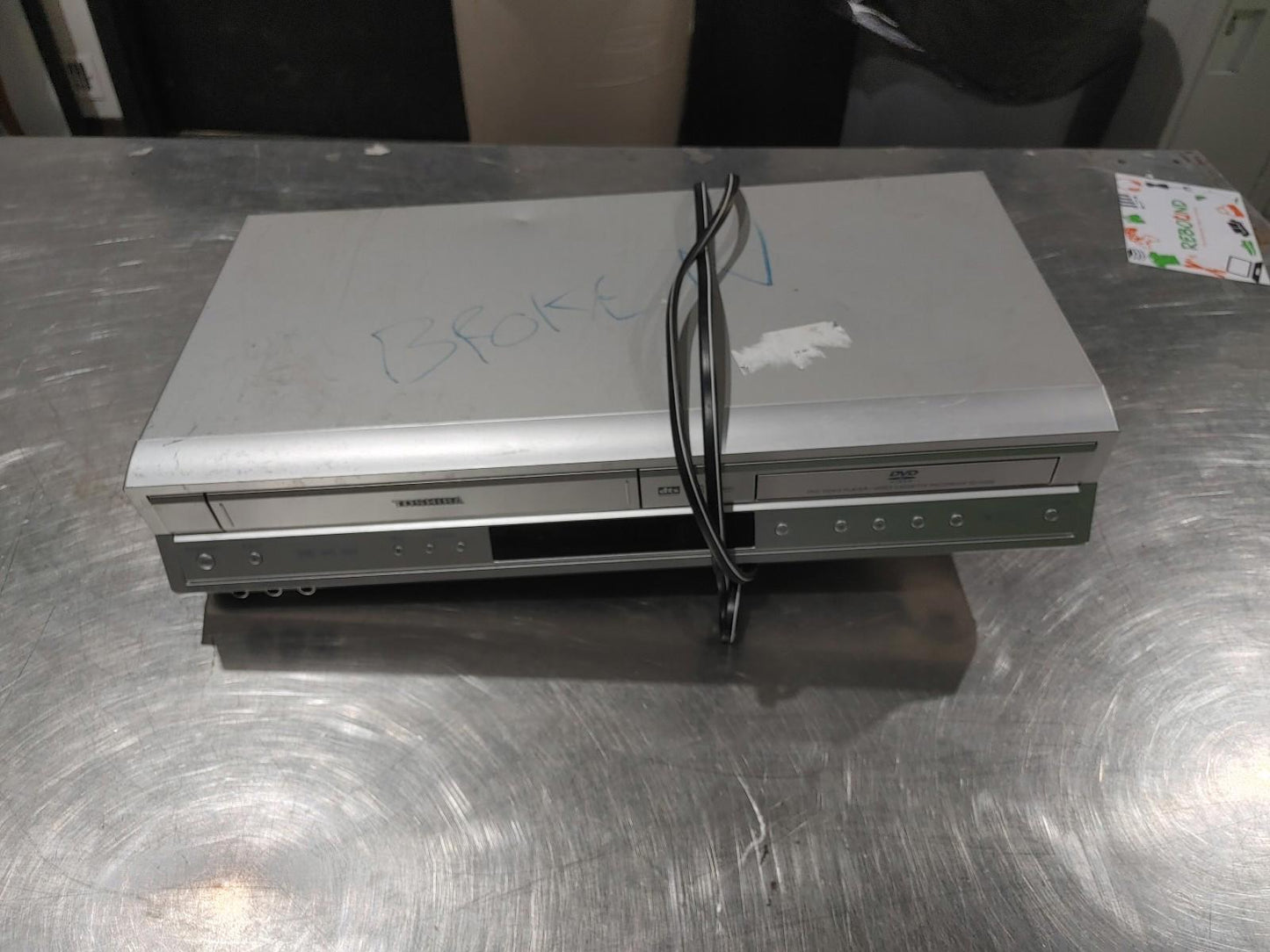 TOSHIBA DVD/VCR Deck Model SD-V320SC2 Silver Untested For Parts