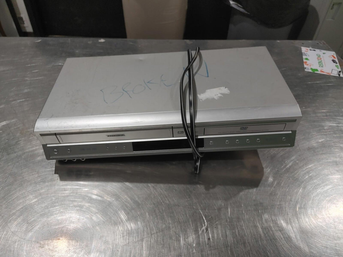 Lecteur DVD/magnétoscope TOSHIBA, modèle SD-V320SC2, argenté, non testé, vendu pour pièces détachées