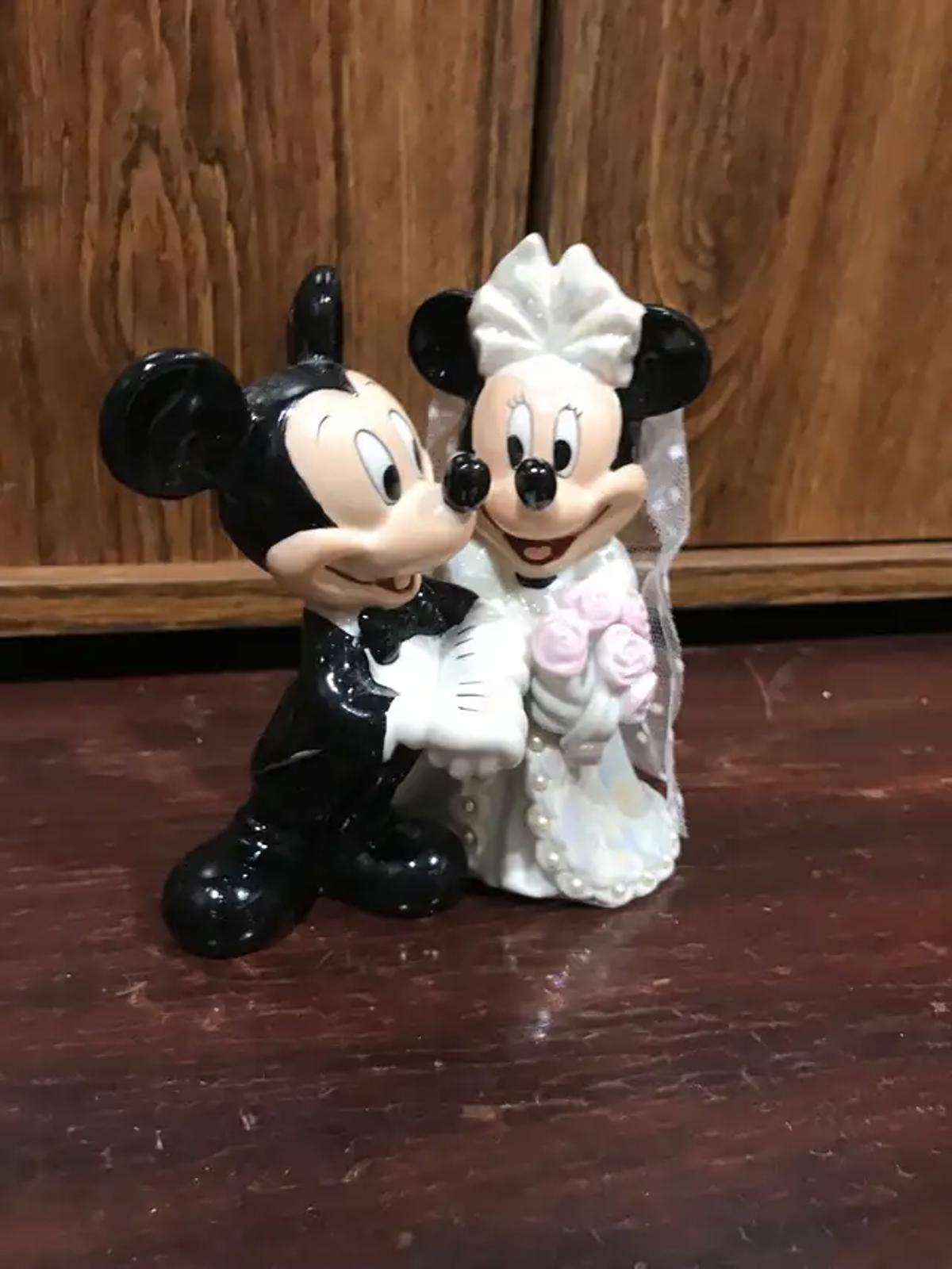 Disney Mickey and Minnie Figurine