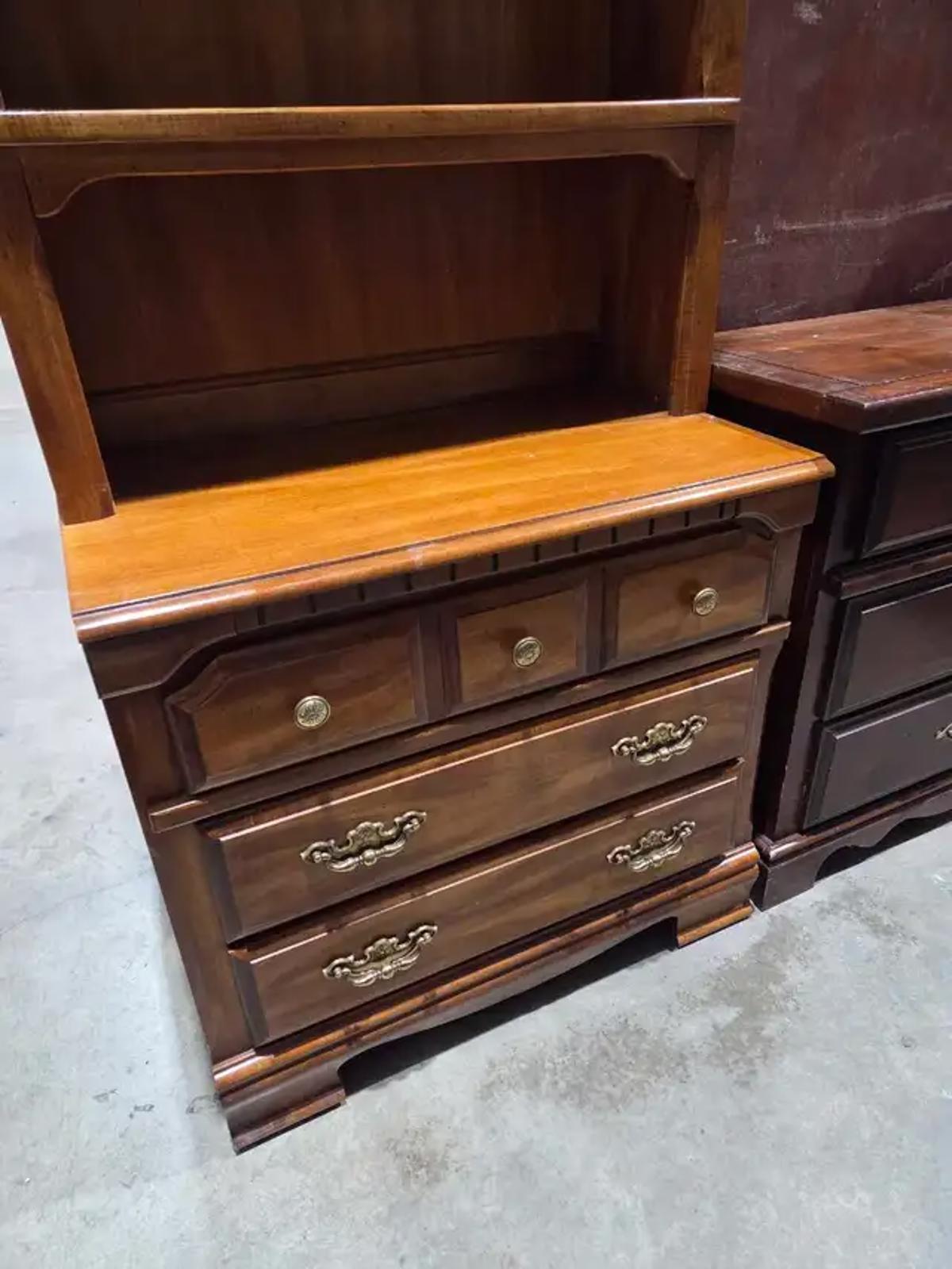 Kroehler Solid Wooden Hutch