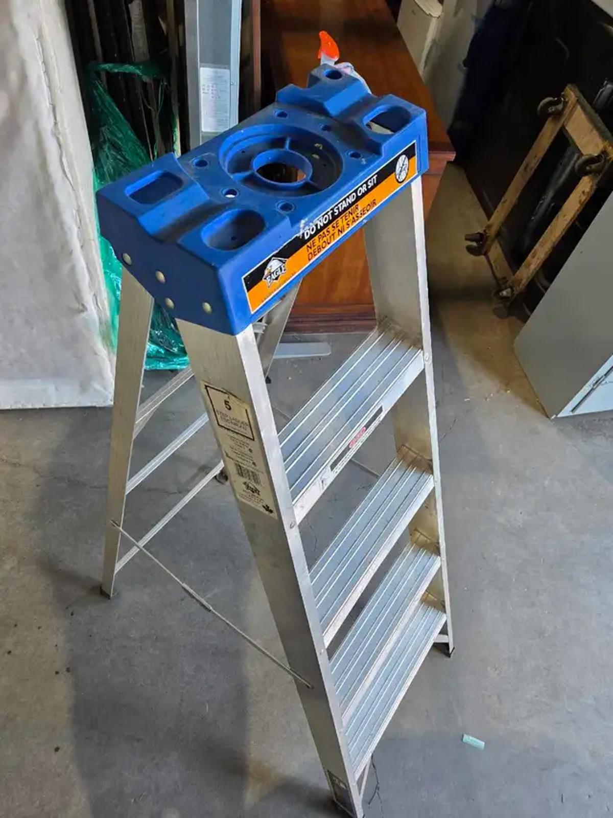 Eagle 5ft Step Ladder