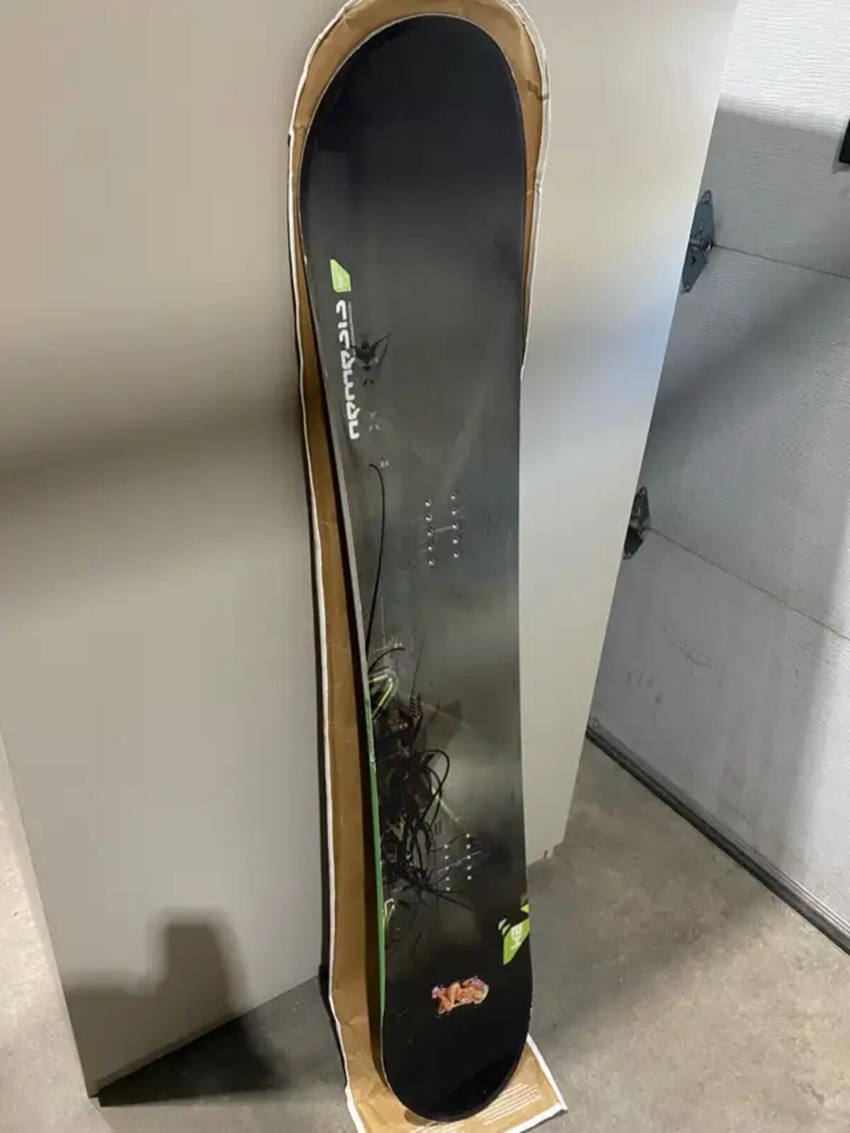 Nitro Snowboard With Neon Green Details - 161cm