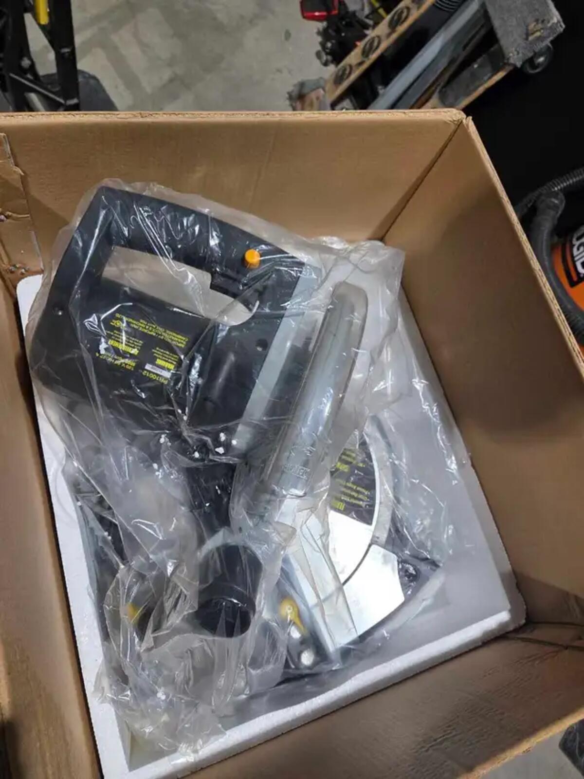 Brand New! TradeMaster 10" Compound Mitre Saw
