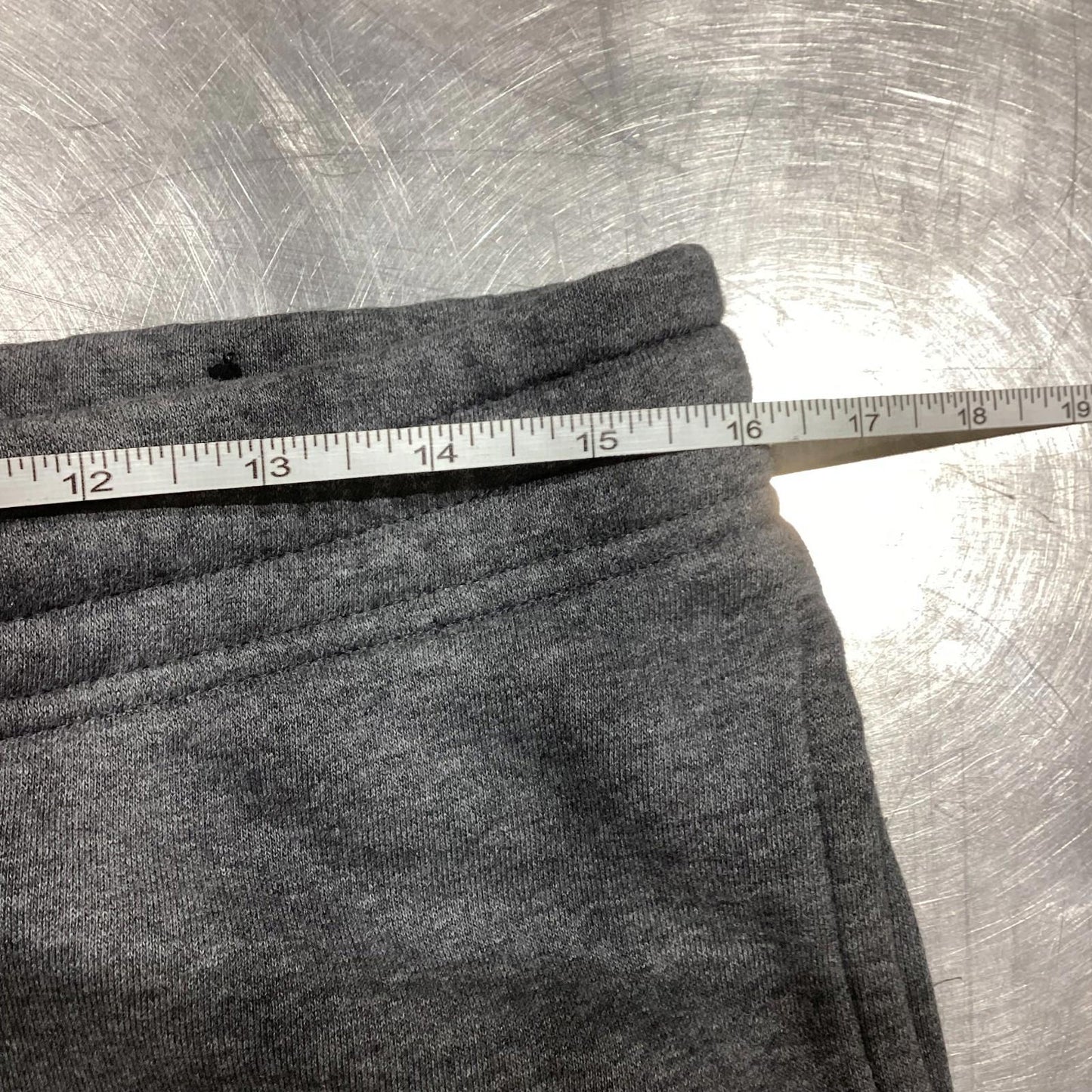 Nike Men’s Gray Tapered Jogger Sweatpants