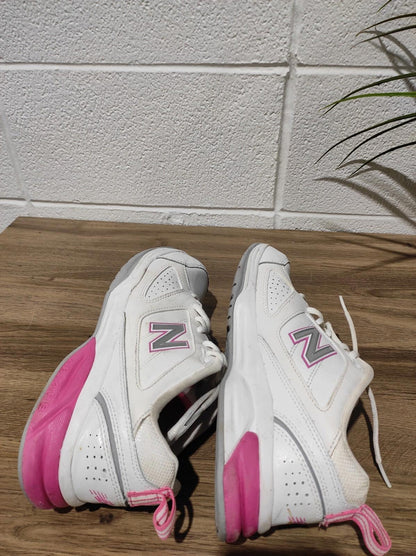 New Balance 623 Women's Size 9 Wide Sneakers White