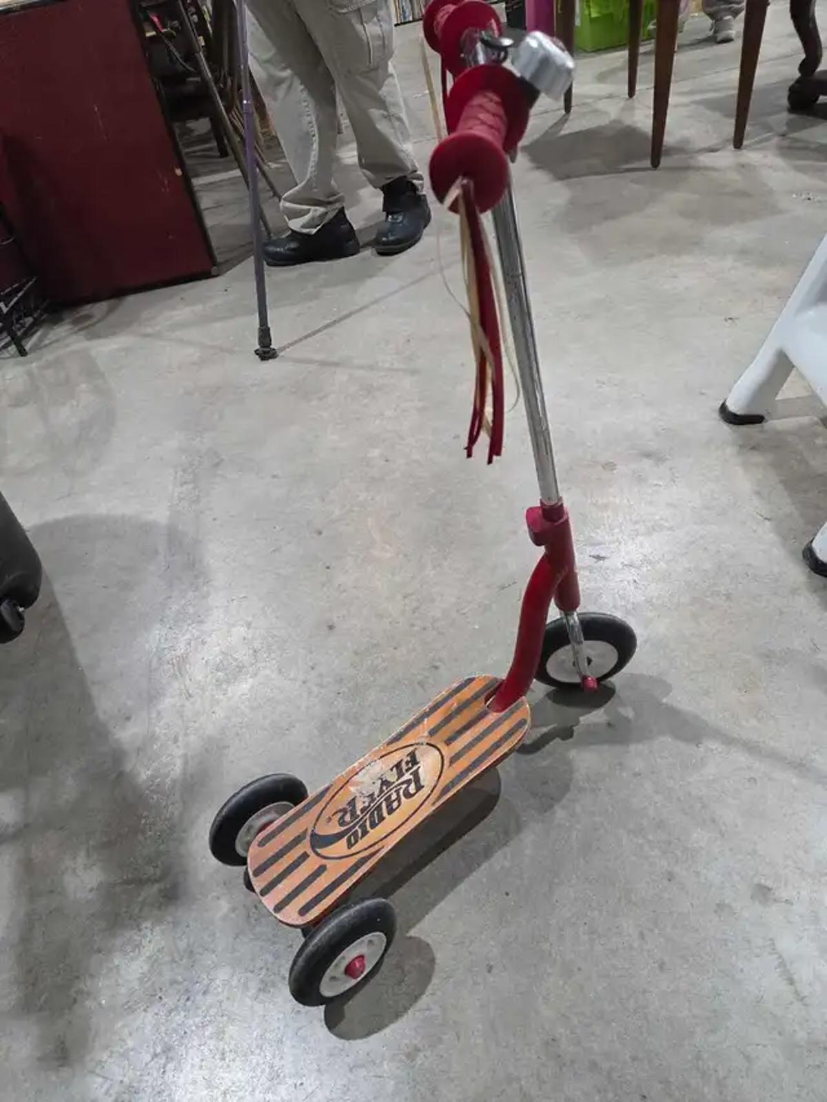 Vintage Radio Flyer Little Red Scooter