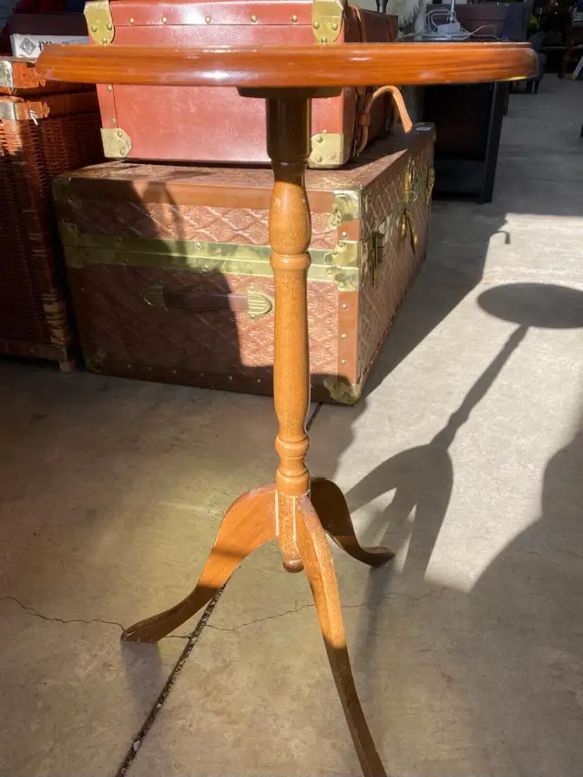 Round Wooden Plant Stand