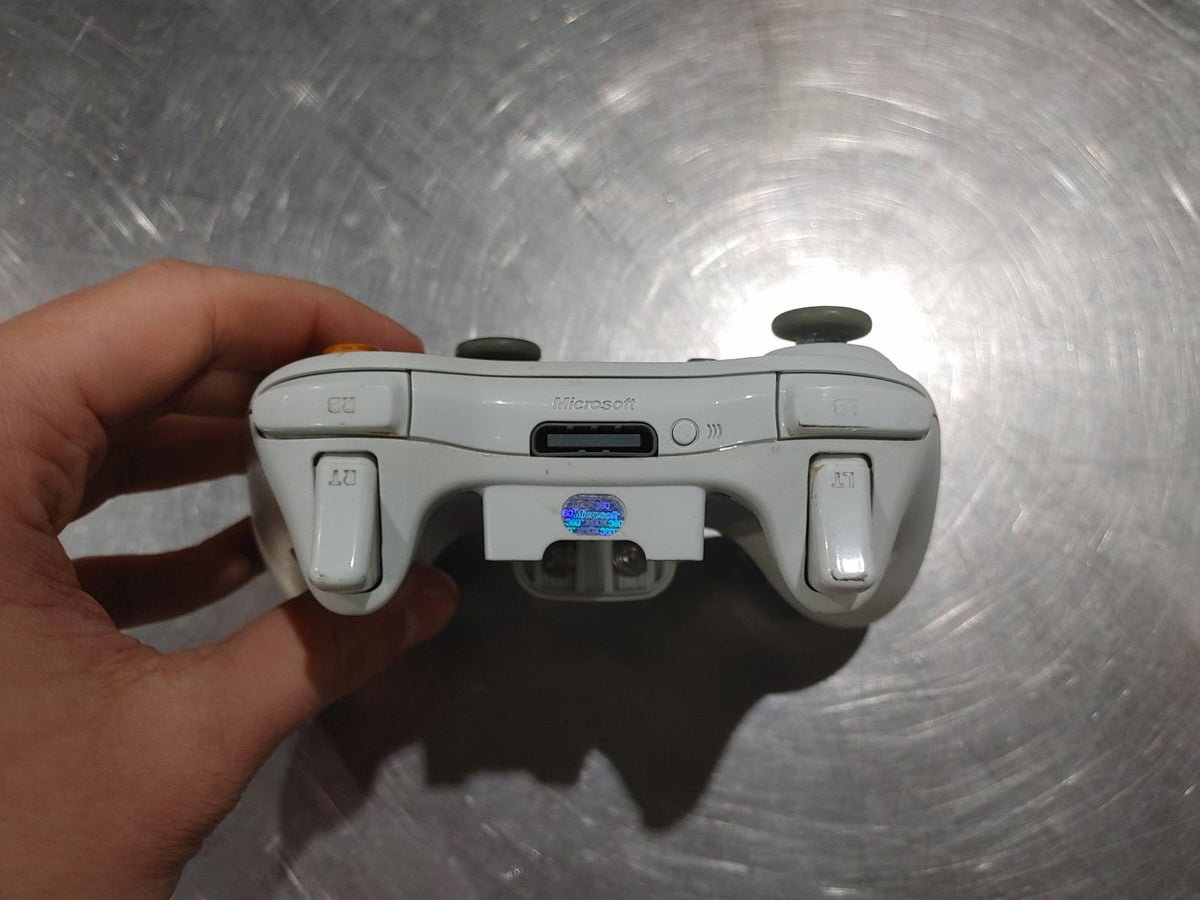 Manette Microsoft Xbox 360 blanche testée et fonctionnelle - État correct