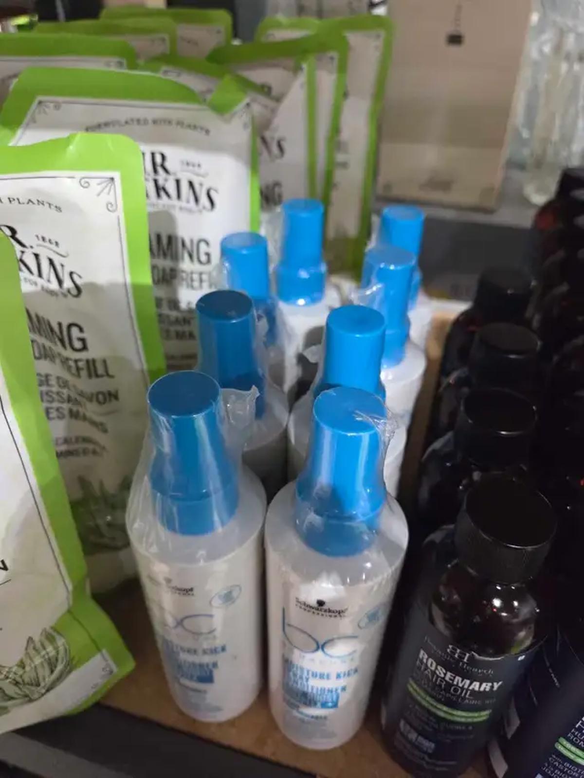 New! Schwarzkopf Hair Spray Conditioner - 8 Available