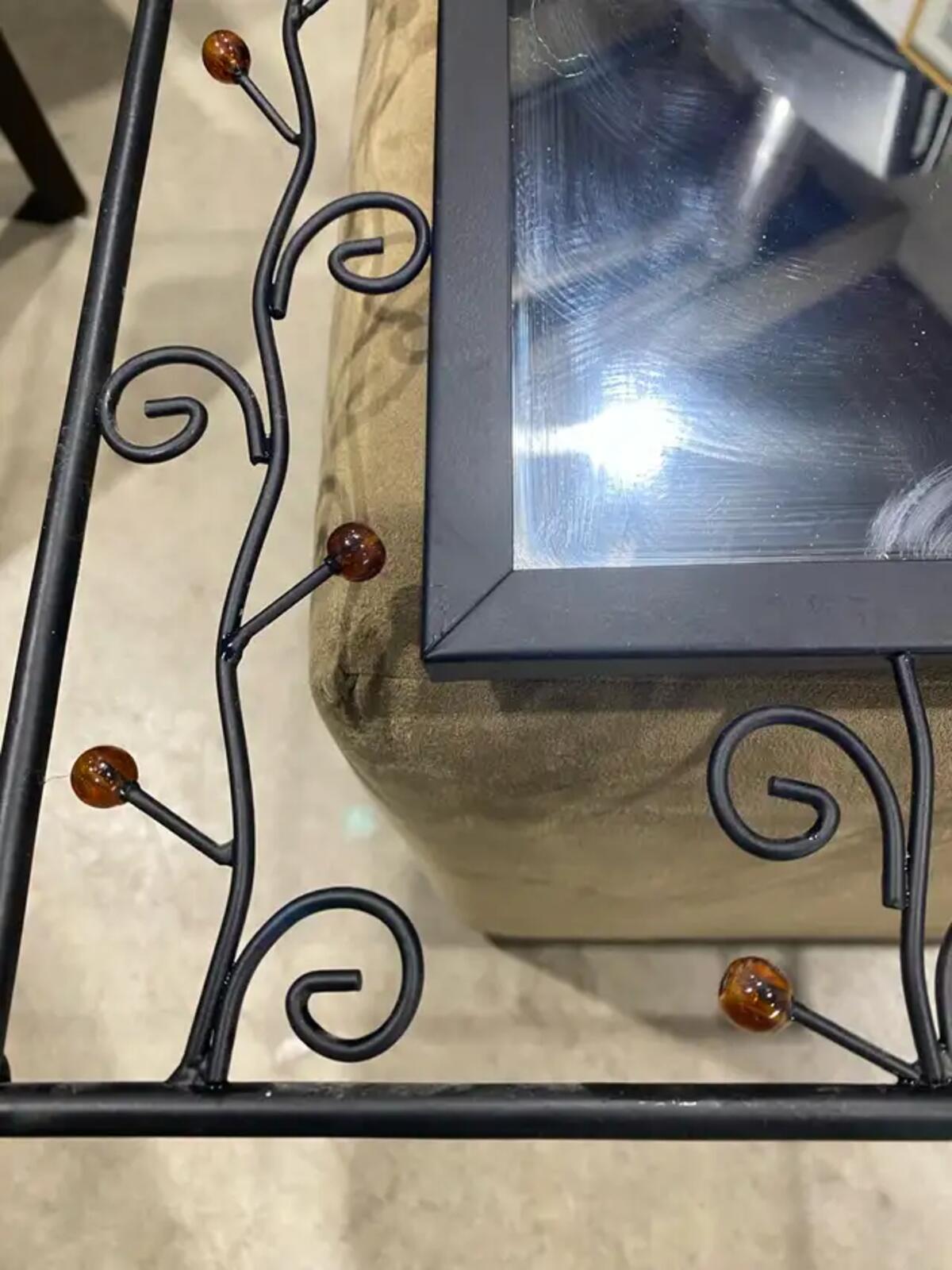 Detailed Accent Mirror