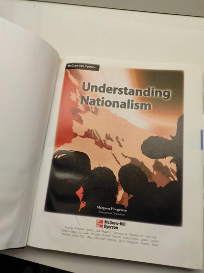 Understanding Nationalism - Hardcover Hoogeveen Margaret