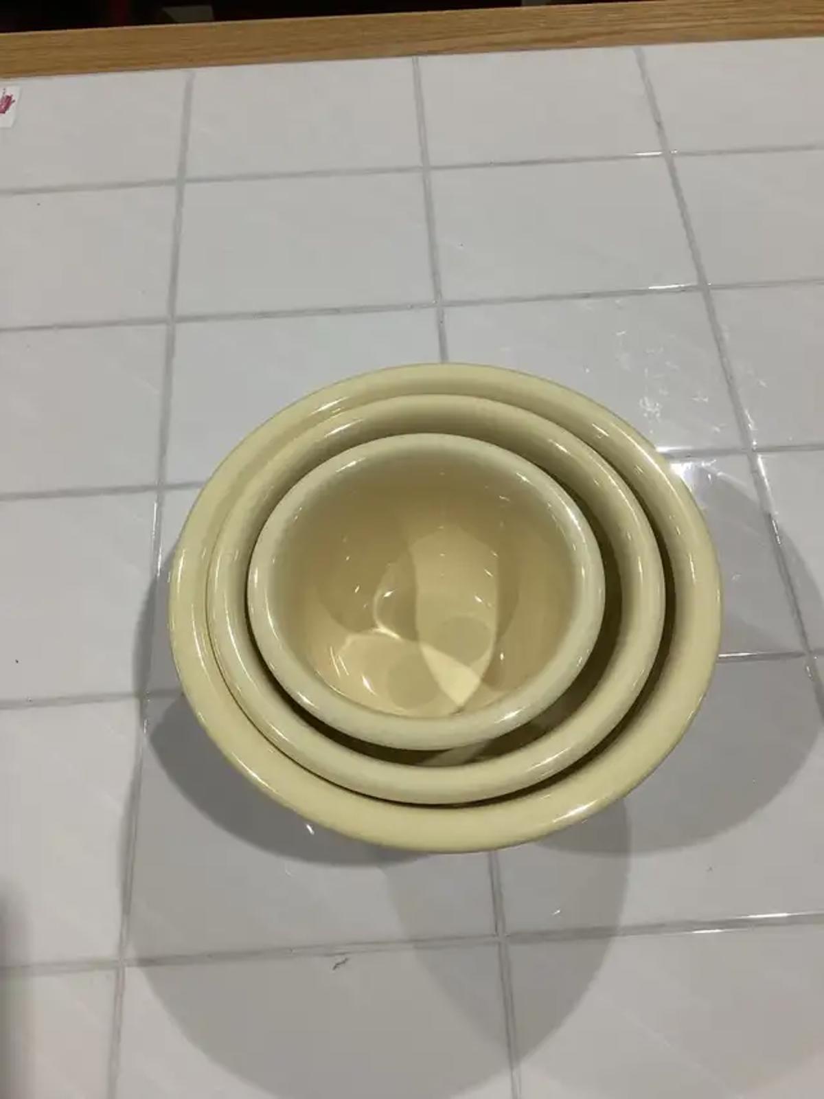 Vintage Set of 3 Ceramic Mixing Bowls with Floral Design