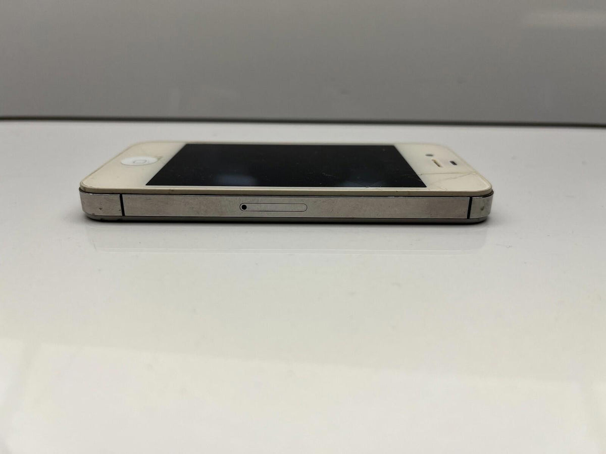 iPhone 4 White Cracked Screen