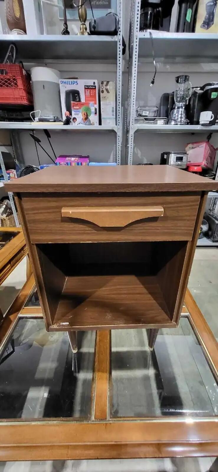 Mid-Century Modern Nightstand 15Dx26Tx18W