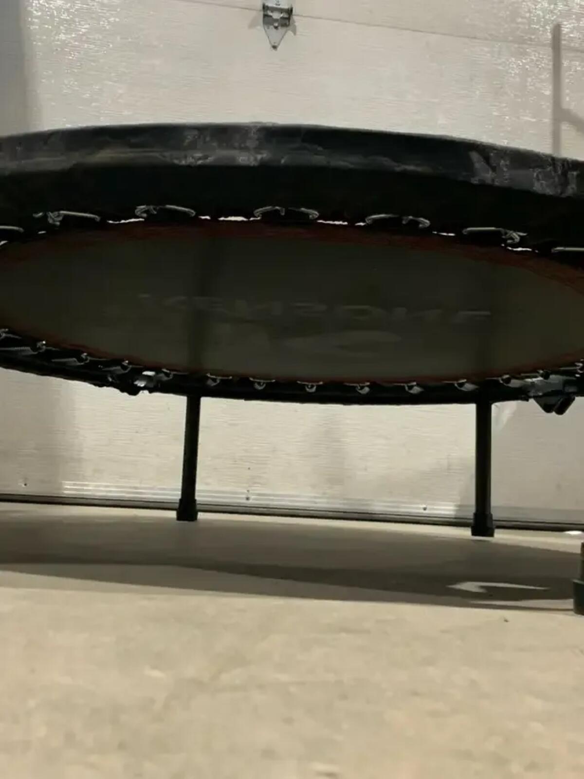 Kensone Trampoline