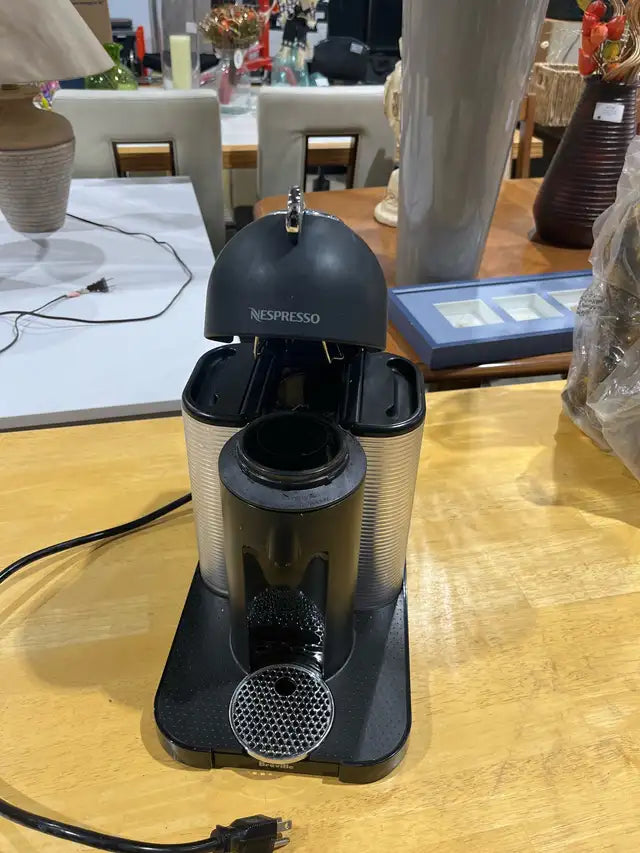 Nespresso breville vertuo coffee machine