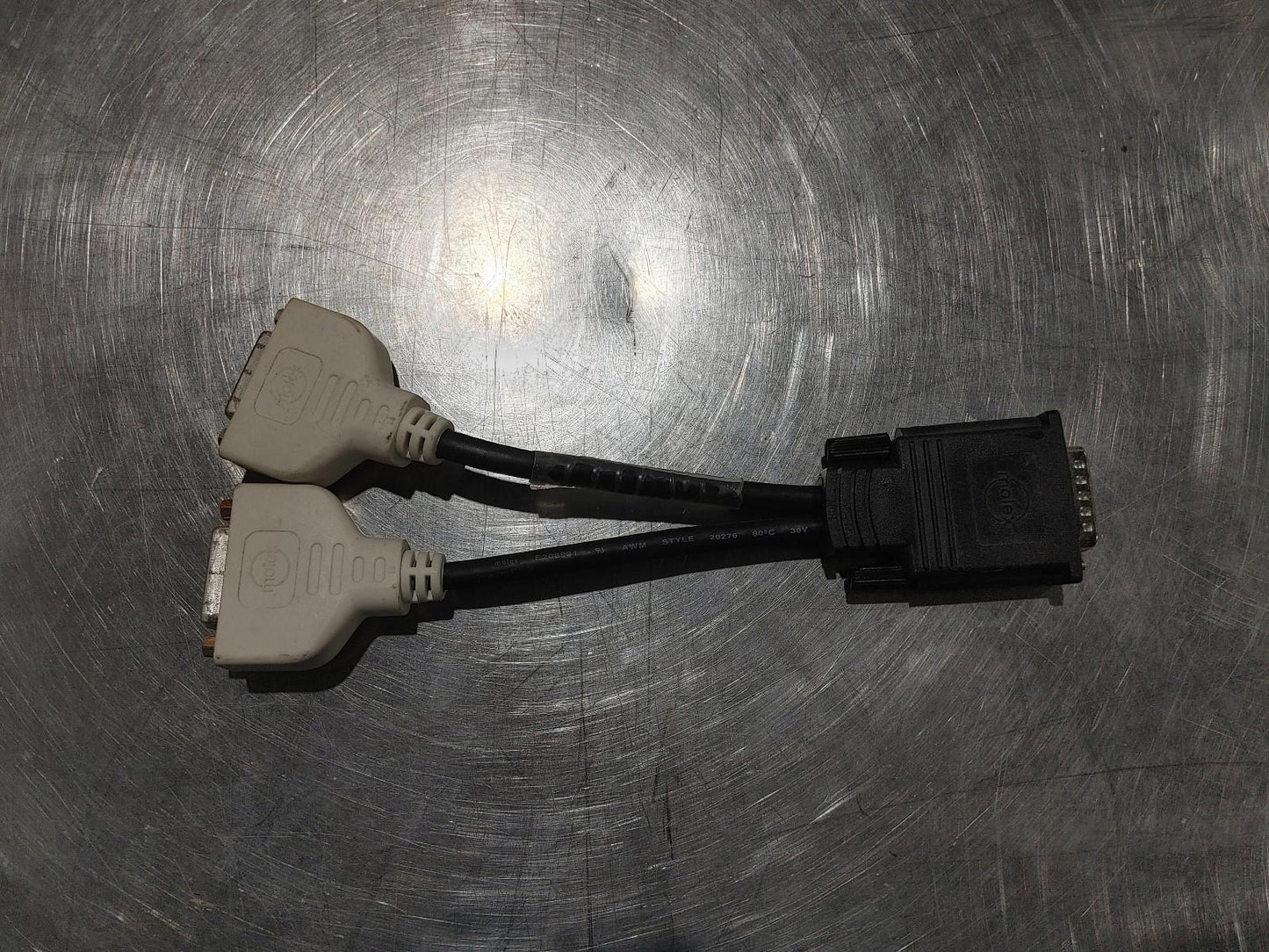 GOOD CONDITION Molex to Dual DVI Female 6inch Cable Black