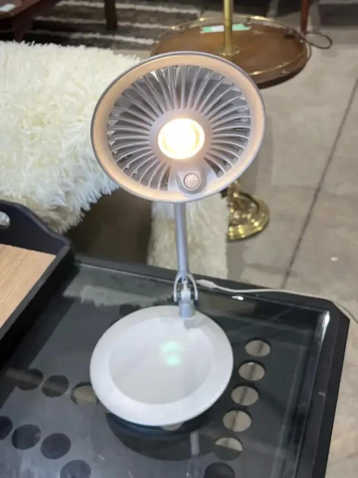 Element Vision Humanscale Lamp