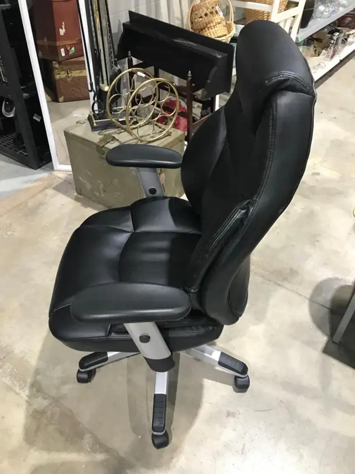 Black Adjustable Executive Office Chair 45 inch