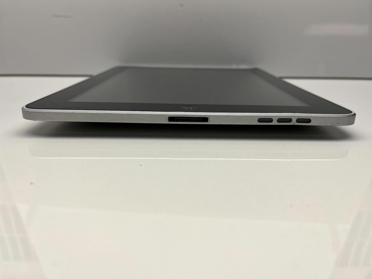 iPad 1st Generation 32GB A1219 No Power