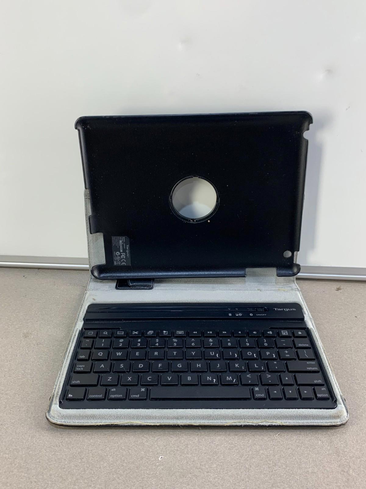 Targus VersaType Keyboard Case AKB34 for iPad.