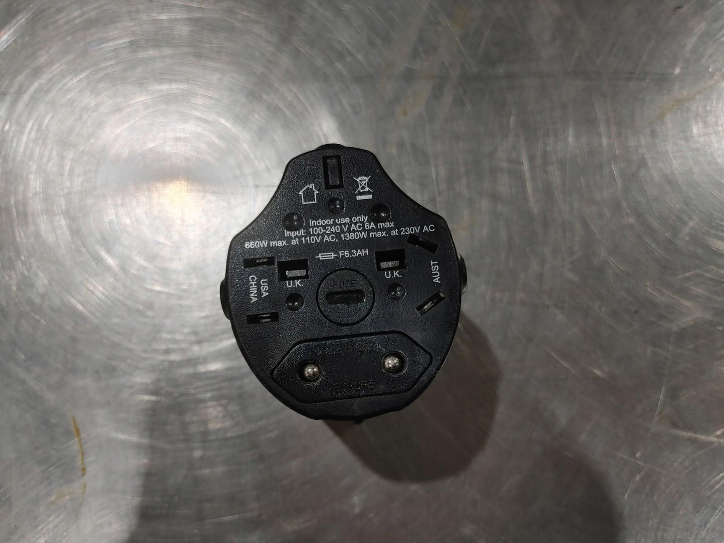 Good Condition INSIGNIA Travel Adapter NS-TADPT1-C US UK AUS EU Black