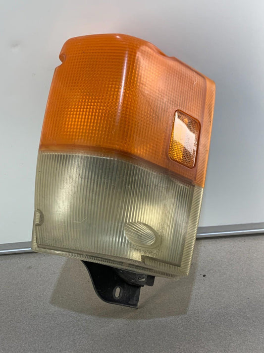 ISUZU NPR W4500 W5500 LEFT FRONT MARKER LIGHT