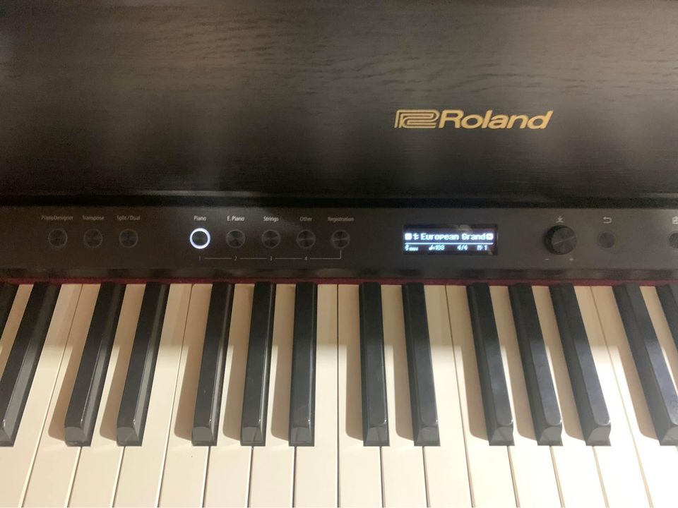 Roland Flagship LX-708 Digital Stage Piano