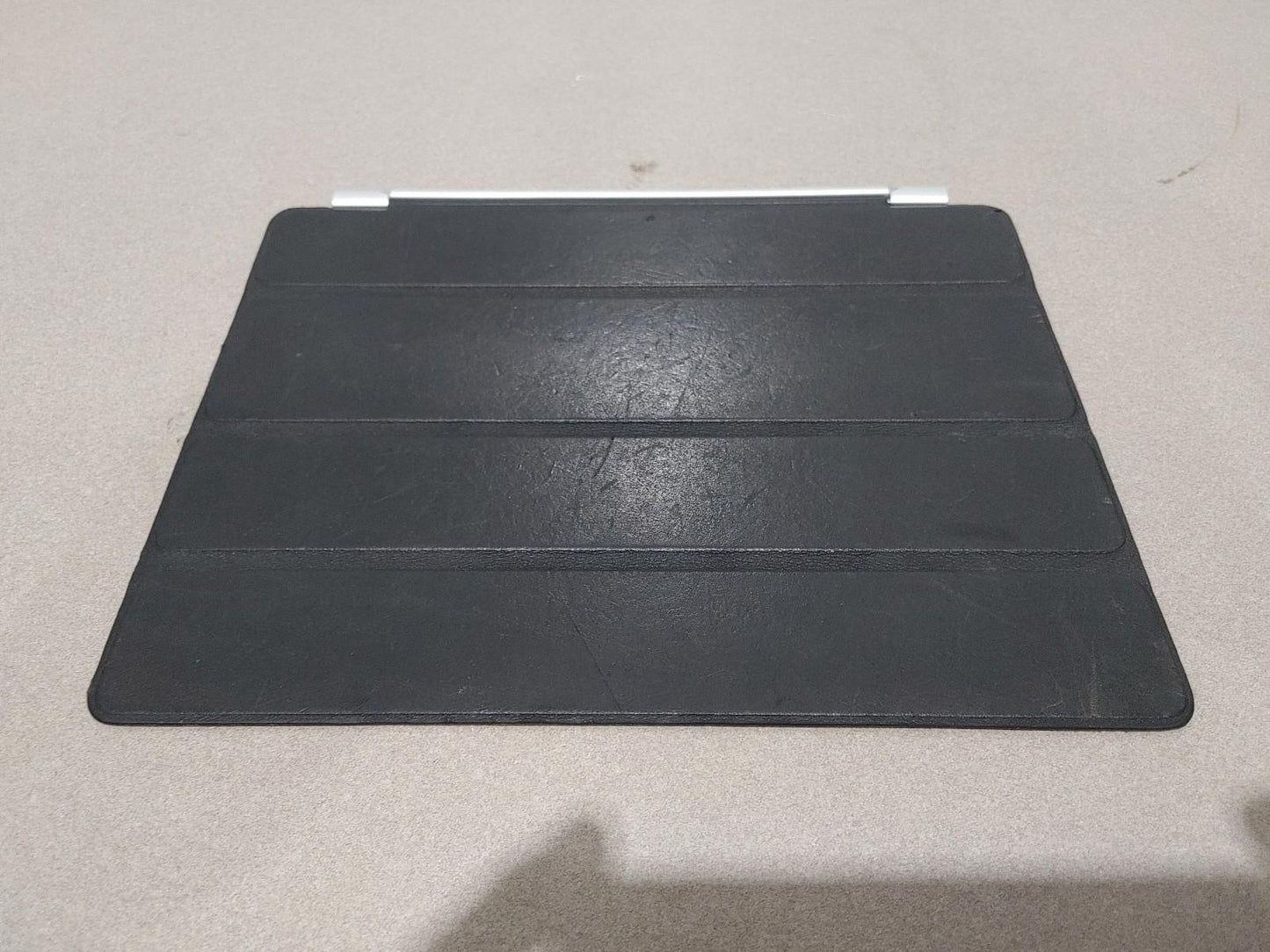 Apple iPad Smart Cover for iPad 2/3/4 Black Fair Condition