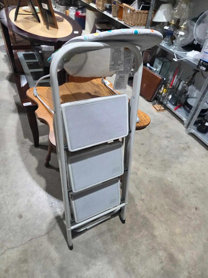 Uberhaus 3-Step Folding Ladder