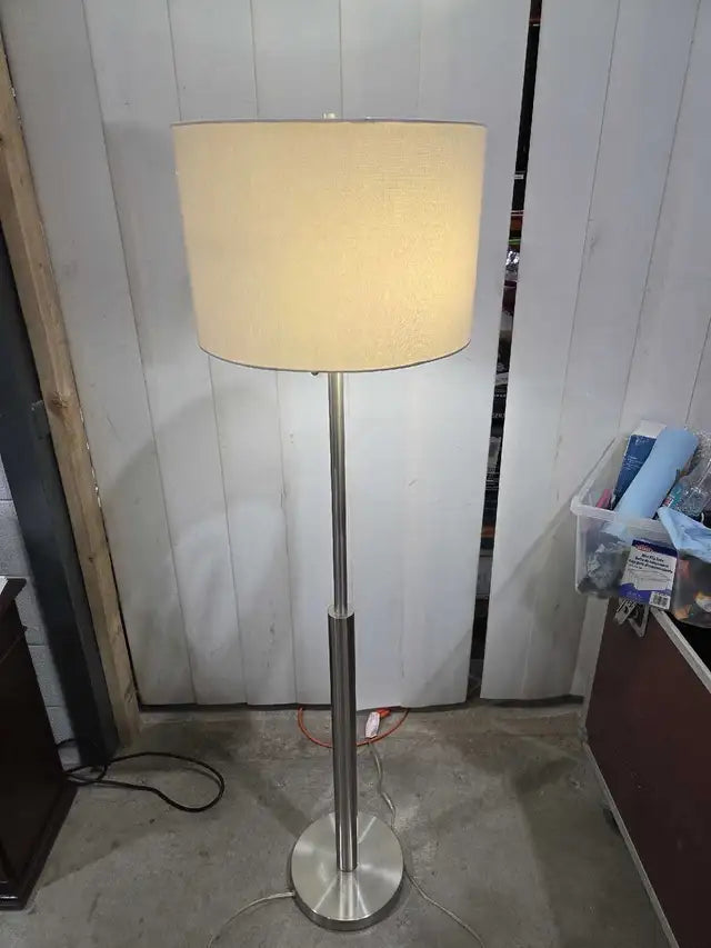 Sleek Modern Floor Lamp