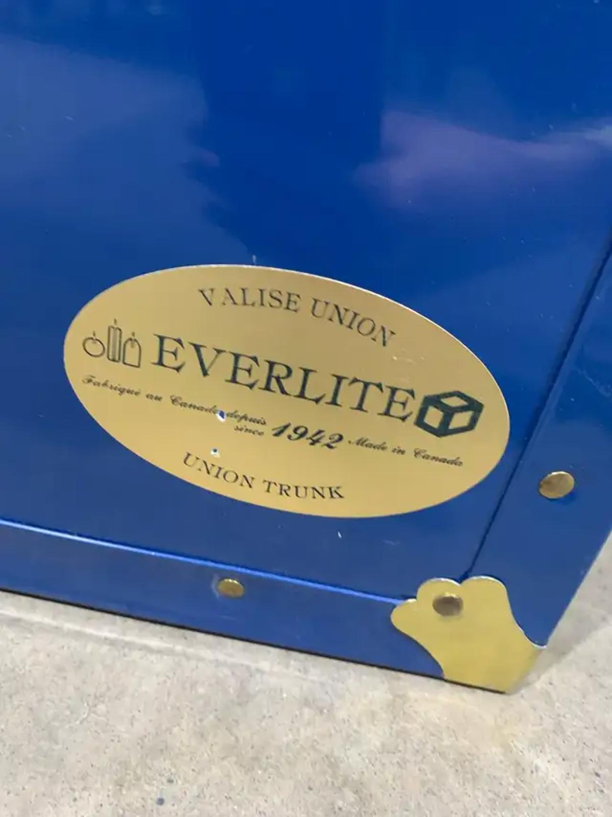 Everlite Union Trunk