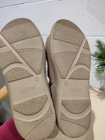 Biotime Women's Sandals Darrell Adjustable Hook & Loop Strap Brown S- 39/ 8- 8.5