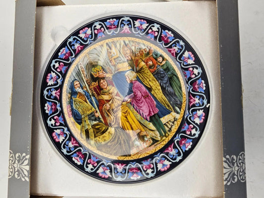 1986 Wedgwood Bone China Arthur Crowned King Authentic Plate