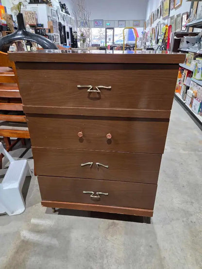 Vintage 4-Drawer Dresser