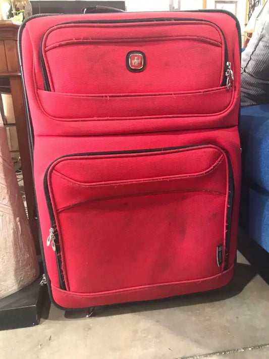 Red SwissGear Luggage - Set of 2