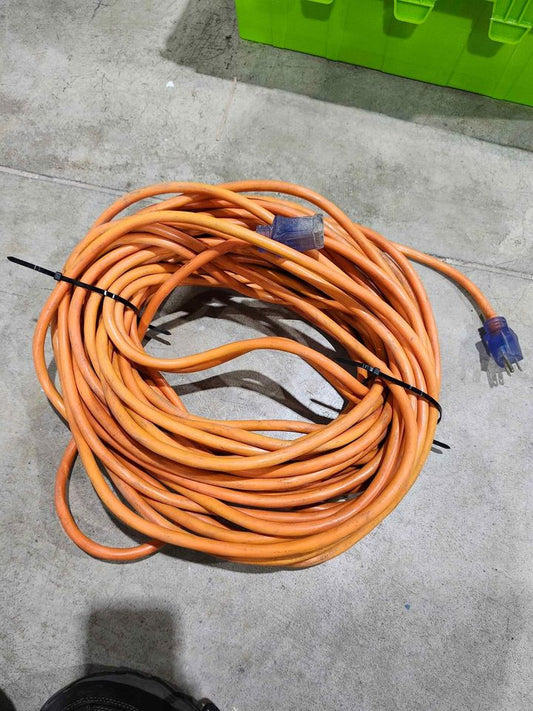 100ft Heavy Duty All Weather Extension Cord 3X12AWG