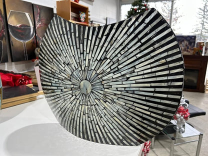 Elegant lacquerware Vase - Crescent Moon