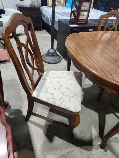 French Provincial Dining Table/Chairs