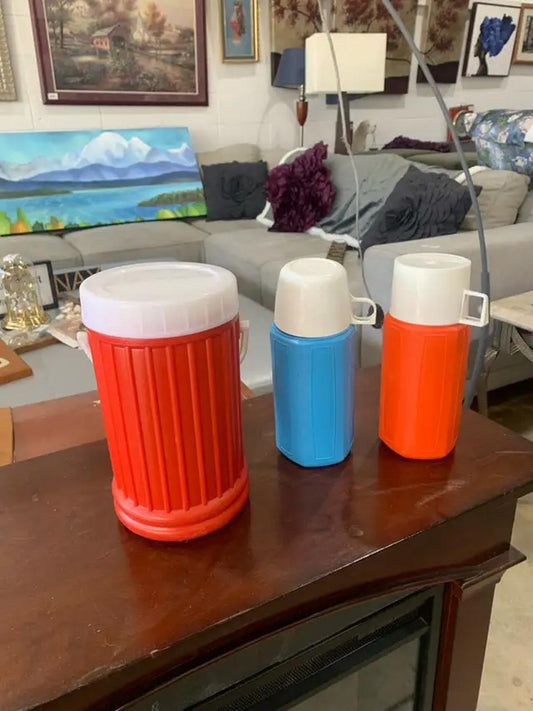 Vibrant Vintage Thermos set