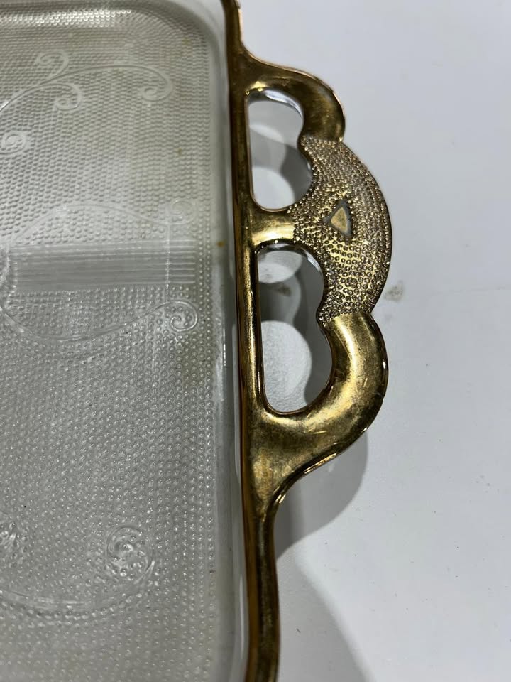 Plateau de service vintage Jeanette en verre façon harpe lyre avec dorure à l’or