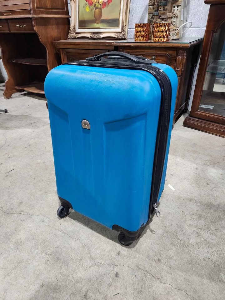 Delsey Hand Luggage