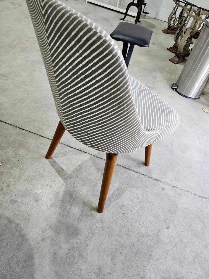 Stripy swivel accent chair