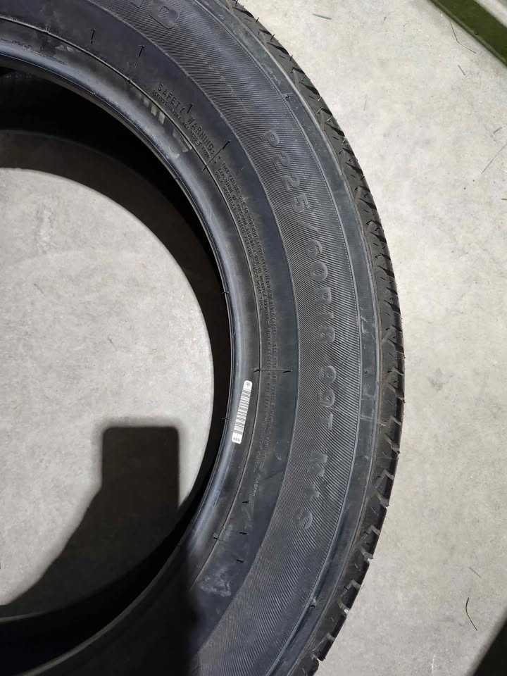 New Firestone FR710 P225/60R18 99T Mud/Snow Tire – Tire Only