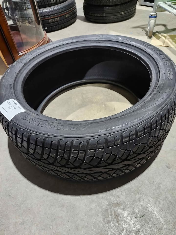 New! Antares Majoris M5 - 275/40ZR20, 106W (Mud/Snow) Tire